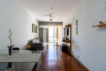 Apartamento à venda com 79m², 2 quartos e 1 vagaSala