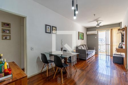 Apartamento à venda com 79m², 2 quartos e 1 vagaSala