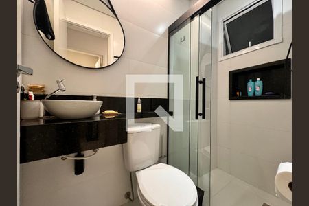 Apartamento à venda com 82m², 2 quartos e 1 vaga Apartamento à venda com 82m², 2 quartos e 1 vagaBanheiro
