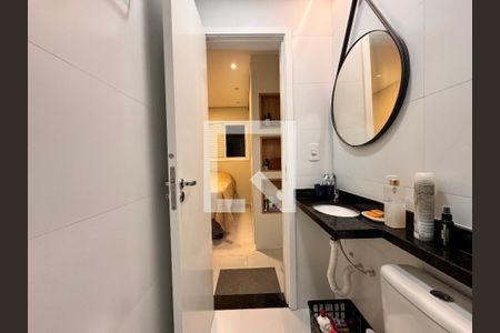 Apartamento à venda com 82m², 2 quartos e 1 vaga Apartamento à venda com 82m², 2 quartos e 1 vagaBanheiro da Suíte