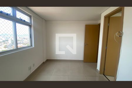 Quarto Suíte de apartamento à venda com 2 quartos, 116m² em Carlos Prates, Belo Horizonte