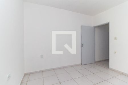 Casa 01 - Quarto 1 de casa à venda com 4 quartos, 100m² em Vila Carmosina, São Paulo