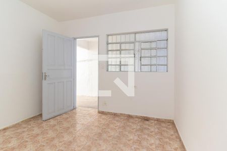 Casa 01 - Sala de casa à venda com 4 quartos, 100m² em Vila Carmosina, São Paulo