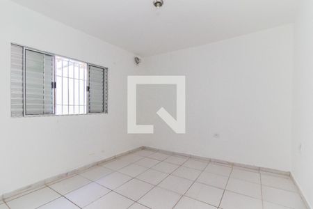 Casa 01 - Quarto 1 de casa à venda com 4 quartos, 100m² em Vila Carmosina, São Paulo