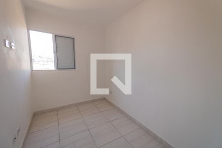 Quarto 1 de apartamento para alugar com 2 quartos, 43m² em Jardim Iva, São Paulo