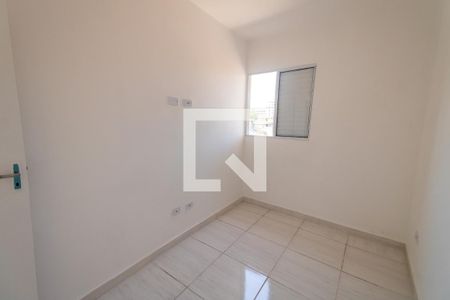 Quarto 1 de apartamento para alugar com 2 quartos, 43m² em Jardim Iva, São Paulo