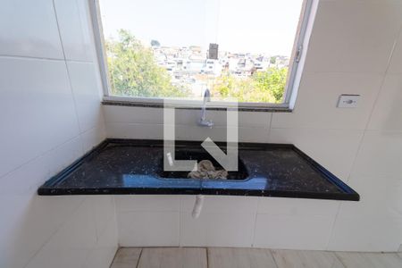 Sala/Cozinha de apartamento para alugar com 2 quartos, 45m² em Jardim Iva, São Paulo