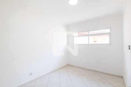 Sala 1 de casa para alugar com 4 quartos, 212m² em Km 18, Osasco