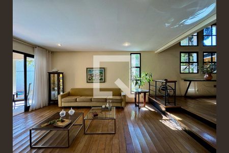 Sala de casa à venda com 4 quartos, 401m² em Belvedere, Belo Horizonte