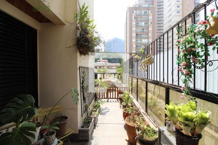 Varanda de apartamento à venda com 4 quartos, 196m² em Vila Olímpia, São Paulo