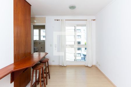 Sala de apartamento para alugar com 1 quarto, 30m² em Moema, São Paulo