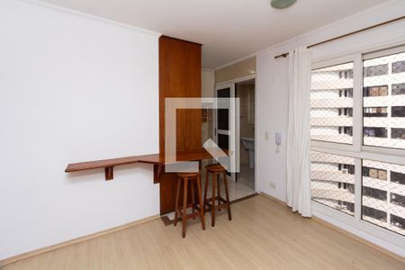 Sala de apartamento para alugar com 1 quarto, 30m² em Moema, São Paulo