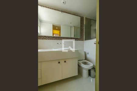 Quarto 1 Banheiro  de casa à venda com 3 quartos, 340m² em Barra da Tijuca, Rio de Janeiro