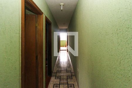 Corredor de casa para alugar com 3 quartos, 100m² em Vila Antonieta, São Paulo