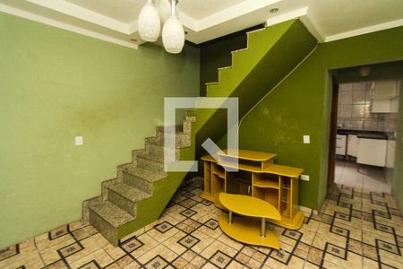 Sala de casa para alugar com 3 quartos, 100m² em Vila Antonieta, São Paulo