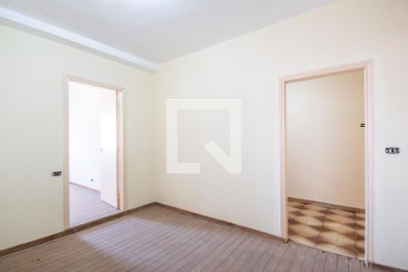 Sala de casa à venda com 2 quartos, 200m² em Km 18, Osasco