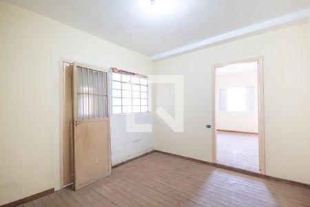 Sala de casa à venda com 2 quartos, 200m² em Km 18, Osasco