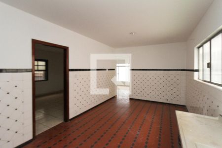 Cozinha de casa para alugar com 3 quartos, 330m² em Vila Antonieta, São Paulo