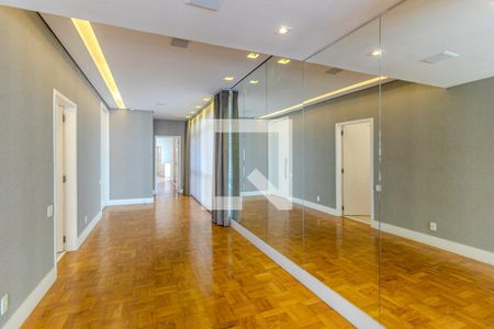 Apartamento para alugar com 3 quartos, 230m² em Higienópolis, São Paulo