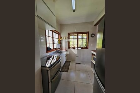 Cozinha de casa de condomínio à venda com 3 quartos, 169m² em , Itabirito