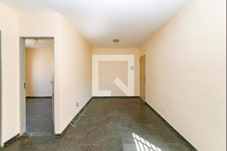 Sala de apartamento para alugar com 2 quartos, 40m² em Camargos, Belo Horizonte