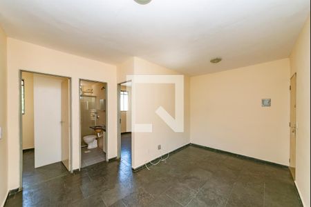 Sala de apartamento para alugar com 2 quartos, 40m² em Camargos, Belo Horizonte