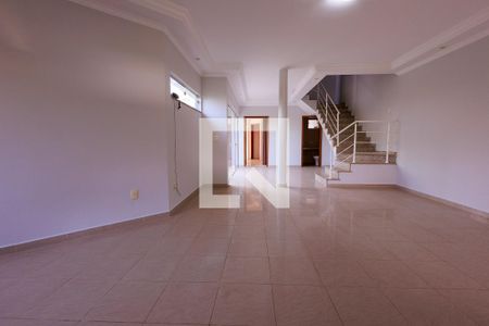 Sala de casa de condomínio para alugar com 4 quartos, 342m² em Jardim Portal de Itaici, Indaiatuba