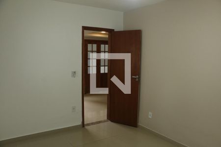 Quarto de casa para alugar com 1 quarto, 88m² em Oliveira, Nova Iguaçu