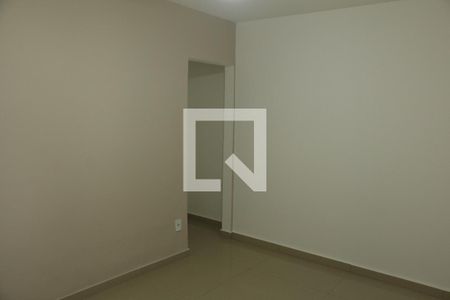 Quarto de casa para alugar com 1 quarto, 88m² em Oliveira, Nova Iguaçu