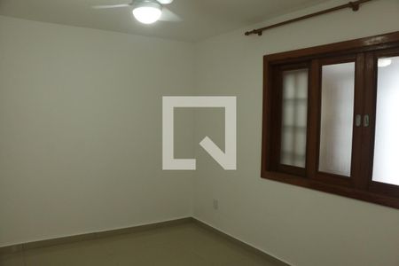 Quarto de casa para alugar com 1 quarto, 88m² em Oliveira, Nova Iguaçu