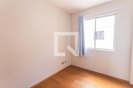 Quarto 1 de apartamento para alugar com 3 quartos, 136m² em Santa Tereza, Belo Horizonte