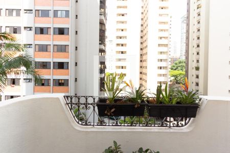 Varanda de apartamento para alugar com 3 quartos, 92m² em Indianópolis, São Paulo