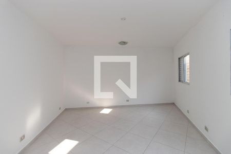 Quarto de casa para alugar com 1 quarto, 65m² em Vila Santa Terezinha (zona Norte), São Paulo