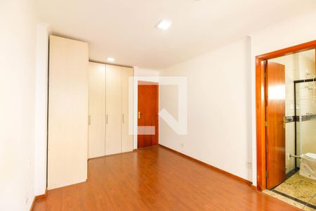 Suíte de apartamento à venda com 5 quartos, 140m² em Vila Azevedo, São Paulo