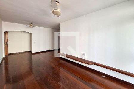 Sala de apartamento para alugar com 3 quartos, 125m² em Ingá, Niterói