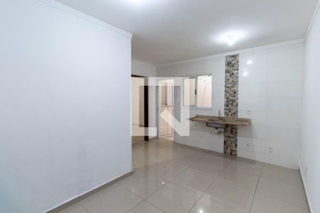 Sala/Cozinha de apartamento para alugar com 2 quartos, 50m² em Vila Nhocuné, São Paulo