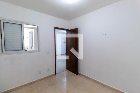 Quarto 1 de apartamento para alugar com 2 quartos, 50m² em Vila Nhocuné, São Paulo