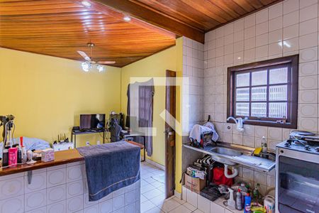 Sala e cozinha de casa para alugar com 1 quarto, 35m² em Parque Panamericano, São Paulo