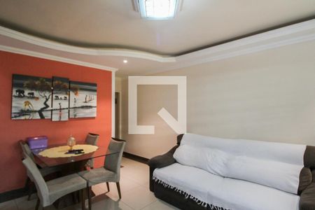 Sala de casa à venda com 3 quartos, 165m² em Heliópolis, Belo Horizonte