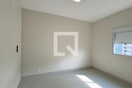 Quarto 2 de apartamento para alugar com 2 quartos, 52m² em Alphaville Empresarial, Barueri