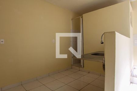 Sala/Quarto/Cozinha de casa para alugar com 1 quarto, 50m² em Cidade Antônio Estevão de Carvalho, São Paulo