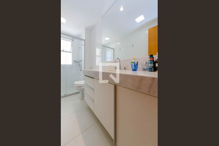 Apartamento à venda com 141m², 3 quartos e 3 vagas Apartamento à venda com 141m², 3 quartos e 3 vagasBanheiro