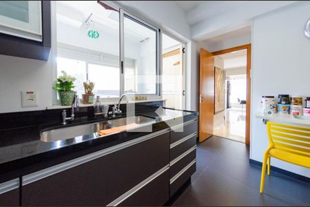 Apartamento à venda com 141m², 3 quartos e 3 vagas Apartamento à venda com 141m², 3 quartos e 3 vagasCozinha