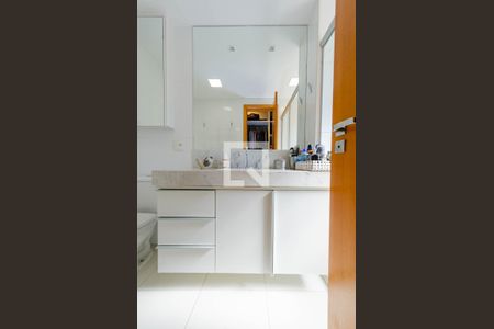 Apartamento à venda com 141m², 3 quartos e 3 vagas Apartamento à venda com 141m², 3 quartos e 3 vagasBanheiro suíte