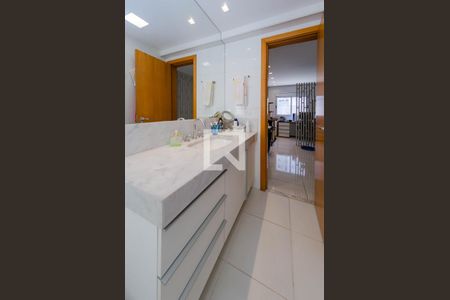 Apartamento à venda com 141m², 3 quartos e 3 vagas Apartamento à venda com 141m², 3 quartos e 3 vagasBanheiro