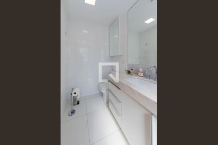 Apartamento à venda com 141m², 3 quartos e 3 vagas Apartamento à venda com 141m², 3 quartos e 3 vagasBanheiro suíte