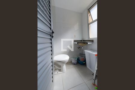 Apartamento à venda com 141m², 3 quartos e 3 vagas Apartamento à venda com 141m², 3 quartos e 3 vagasBanheiro de serviço