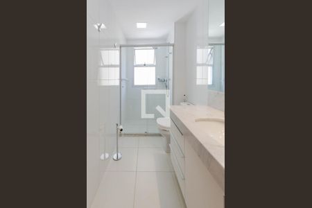 Apartamento à venda com 141m², 3 quartos e 3 vagas Apartamento à venda com 141m², 3 quartos e 3 vagasBanheiro