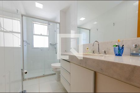 Apartamento à venda com 141m², 3 quartos e 3 vagas Apartamento à venda com 141m², 3 quartos e 3 vagasBanheiro