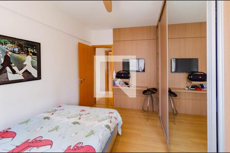 Apartamento à venda com 141m², 3 quartos e 3 vagas Apartamento à venda com 141m², 3 quartos e 3 vagasQuarto 2
